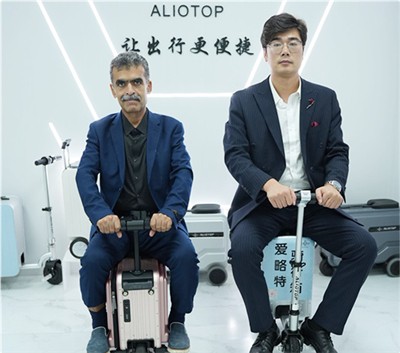 רכיבה על אופניים, טעינה ושליטה בסמארטפון - מזוודת הרכיבה החכמה ALIOTOP MAX פותחת חווית נסיעה חדשה...